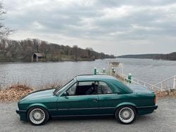 Grün Gebraucht 1992 BMW 320 Cabriolet Cabrio | 23.900 €