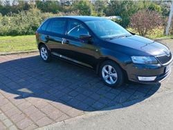 Schwarz Gebraucht 2014 Skoda Rapid Ambition Limousine | 8.800 € (Fairer Preis)