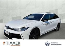 Oryxweiß perlmutteffekt Gebraucht 2024 VW Passat R-line Kombi | 37.690 € (Teuer)