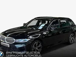 Saphirschwarz metallic Gebraucht 2023 BMW 318 Performance Kombi | 38.990 € (Teuer)