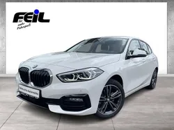 Weiß alpinweiss iii Gebraucht 2024 BMW 118 Sport Line Kleinwagen | 24.880 € (Fairer Preis)