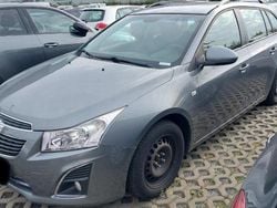 Grau Gebraucht 2012 Chevrolet Cruze Kombi | 4.400 € (Etwas zu teuer)