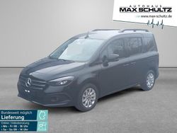 Loparitschwarz Gebraucht 2024 Mercedes 180 Edition Limousine | 31.535 € (Etwas zu teuer)