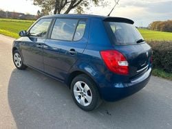 Blau Gebraucht 2009 Skoda Fabia Kleinwagen | 750 € (Guter Preis)