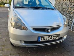 Grau Gebraucht 2004 Honda Jazz Kleinwagen | 1.400 € (Fairer Preis)