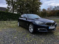 Blau Gebraucht 2015 BMW 330 Limousine | 17.400 € (Etwas zu teuer)