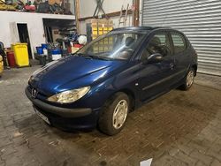 Blau Gebraucht 2003 Peugeot 206 Kleinwagen | 1.599 € (Fairer Preis)