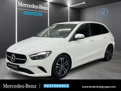 Polarweiß Gebraucht 2024 Mercedes B200 Van / Kleinbus | 33.490 € (Teuer)