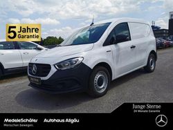 Arktikweiß Gebraucht 2024 Mercedes eCitan Van | 16.957 €