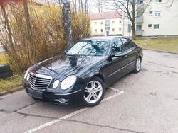 Schwarz Gebraucht 2006 Mercedes E320 Avantgarde Limousine | 4.700 € (Fairer Preis)