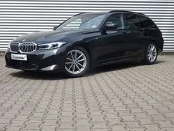 Saphirschwarz met. Gebraucht 2024 BMW 320 M Sport Kombi | 43.740 € (Fairer Preis)