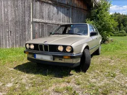 Gold Gebraucht 1986 BMW 325 Limousine | 13.999 €