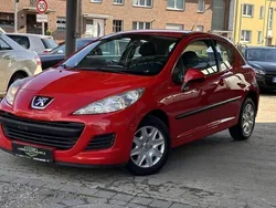 Rot Gebraucht 2011 Peugeot 207 Tendance Limousine | 2.750 € (Guter Preis)