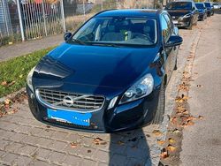Blau Gebraucht 2012 Volvo V60 Kombi | 9.000 € (Fairer Preis)