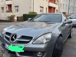 Grau Gebraucht 2009 Mercedes SLK200 Cabrio | 8.500 € (Fairer Preis)
