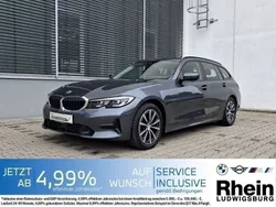 Grau Gebraucht 2022 BMW 320 Sport Line Kombi | 29.989 € (Guter Preis)