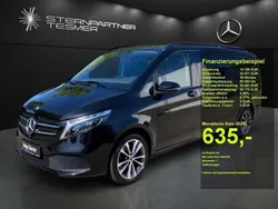 Obsidianschwarz metallic Gebraucht 2023 Mercedes V300 Avantgarde Van / Kleinbus | 58.900 € (Guter Preis)