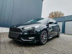 Schwarz Gebraucht 2015 Ford Focus Sport Limousine | 9.900 € (Guter Preis)