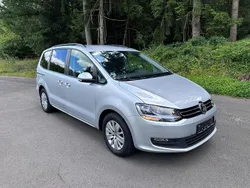 Silber Gebraucht 2017 VW Sharan Trendline Van / Kleinbus | 18.900 € (Fairer Preis)