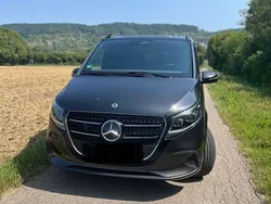 Grau Gebraucht 2024 Mercedes V250 Style Van / Kleinbus | 65.000 € (Superpreis)