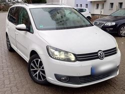 Weiß Gebraucht 2011 VW Touran Van / Kleinbus | 6.000 € (Fairer Preis)
