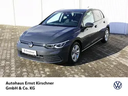 Grau Gebraucht 2023 VW Golf VIII Life Kleinwagen | 27.900 € (Teuer)
