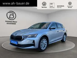 Brilliantsilber metallic Neu 2024 Skoda Octavia Kombi | 33.990 € (Fairer Preis)