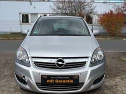 Silber Gebraucht 2011 Opel Zafira Design Edition Van / Kleinbus | 3.700 € (Guter Preis)
