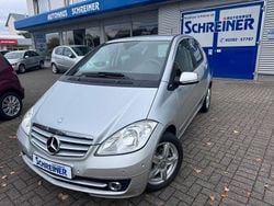 Silber Gebraucht 2011 Mercedes A180 Limousine | 12.900 €
