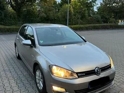 Grau Gebraucht 2014 VW Golf VII Kleinwagen | 7.999 € (Etwas zu teuer)