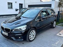 Schwarz Gebraucht 2017 BMW 220 Gran Tourer Advantage Van / Kleinbus | 11.500 € (Fairer Preis)