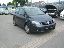 Blau metallic Gebraucht 2007 VW Golf Plus Cross Van / Kleinbus | 7.890 €