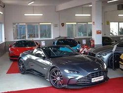 Grau Gebraucht 2023 Aston Martin V12 Vantage Cabrio | 388.888 €
