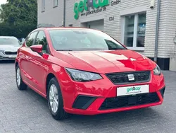 Rot Gebraucht 2023 Seat Ibiza Style Limousine | 13.890 € (Fairer Preis)