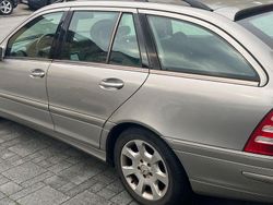 Beige Gebraucht 2006 Mercedes C220 Classic Kombi | 3.000 € (Fairer Preis)