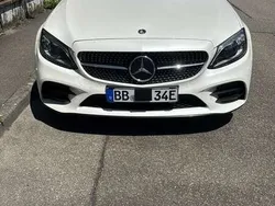 Weiß Gebraucht 2019 Mercedes C300e Kombi | 31.000 €