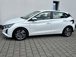 Weiß Neu 2025 Hyundai i20 Comfort Limousine | 18.990 € (Guter Preis)