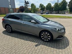 Grau Gebraucht 2018 Hyundai i40 Kombi | 9.999 € (Guter Preis)