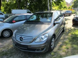 Kometgrau metalliclack (metallic) Gebraucht 2007 Mercedes B150 Van / Kleinbus | 7.890 € (Etwas zu teuer)