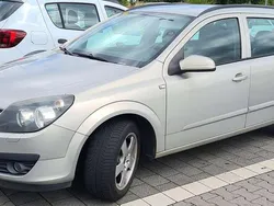 Silber Gebraucht 2005 Opel Astra Kombi | 1.700 € (Guter Preis)