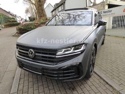 Grau Gebraucht 2024 VW Touareg R SUV | 73.900 € (Fairer Preis)