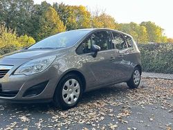 Gebraucht 2011 Opel Meriva Edition Van / Kleinbus | 3.750 € (Fairer Preis)