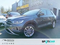 Indiumgrau metallic Gebraucht 2023 VW T-Roc Style SUV | 26.480 € (Fairer Preis)