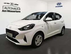 Atlas white / sol Neu 2024 Hyundai i10 Select Kleinwagen | 16.799 € (Fairer Preis)