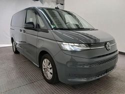 Grau Gebraucht 2022 VW T7 Life Van | 43.950 € (Fairer Preis)