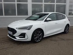 Frozen white Gebraucht 2023 Ford Focus ST-Line X Limousine | 27.990 € (Etwas zu teuer)