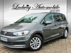 Pepper grey metallic Gebraucht 2017 VW Touran Van / Kleinbus | 18.999 € (Guter Preis)