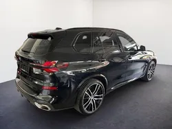Black sapphire black sapphire Gebraucht 2024 BMW X5 M Sport SUV | 94.999 € (Guter Preis)