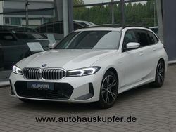 Weiß Gebraucht 2024 BMW 330e Performance Limousine | 42.900 € (Guter Preis)