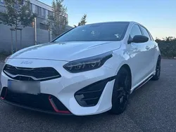 Weiß Gebraucht 2023 Kia Ceed GT Coupé | 29.500 € (Guter Preis)